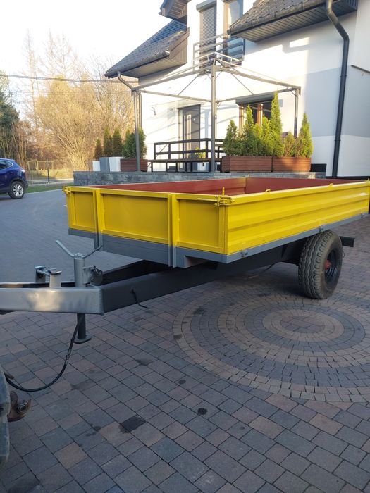 Przyczepa jednosiowa