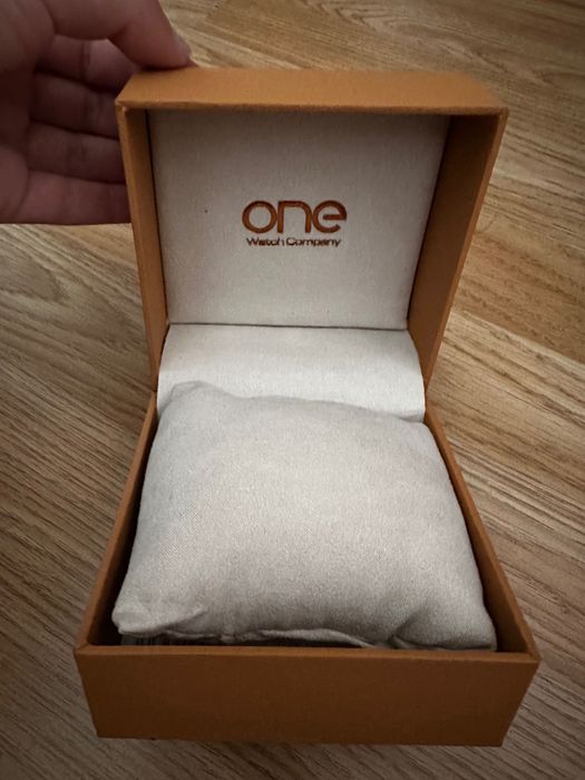 Relógio One - sem marcas de uso