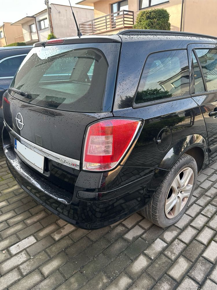 Opel Astra H 1.9 cdti 2008rok