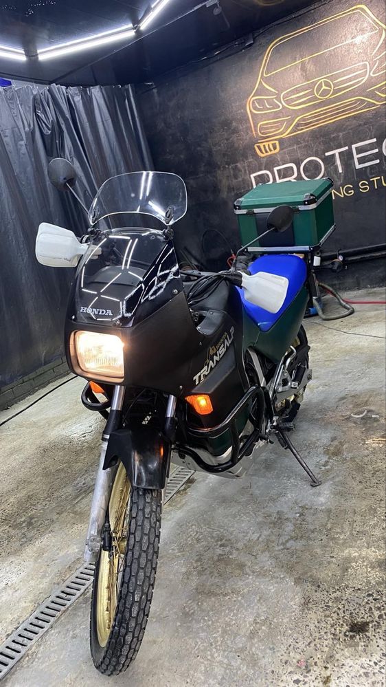 Honda Transalp400