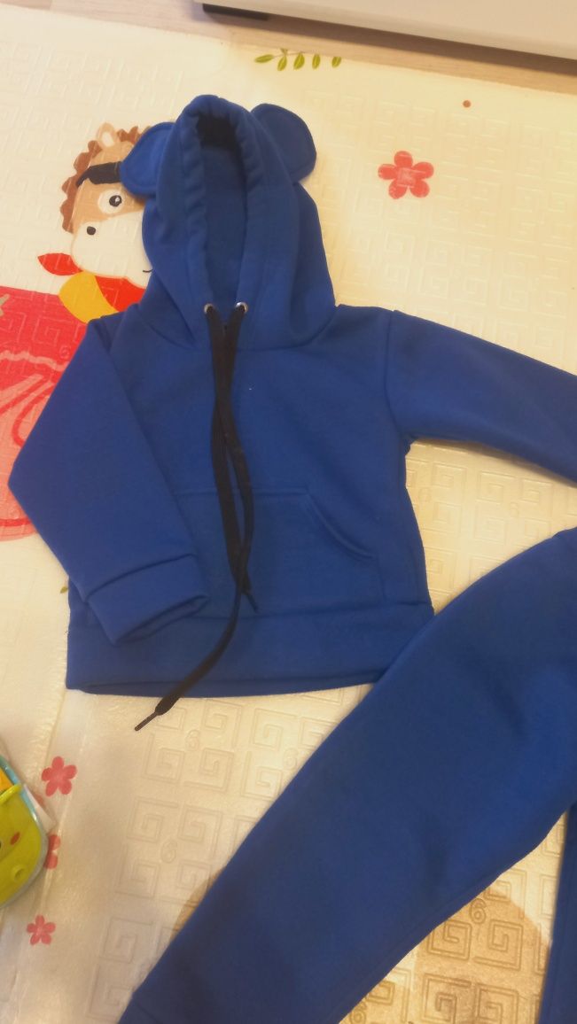 Продам теплий дитячий костюм 74 розміру