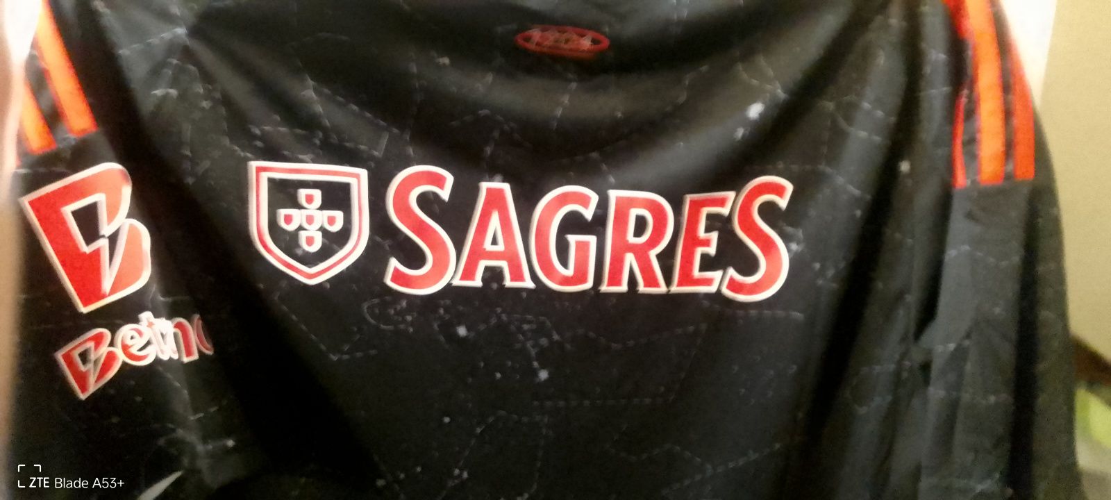 Nova e a mais pedida camisola do Benfica
