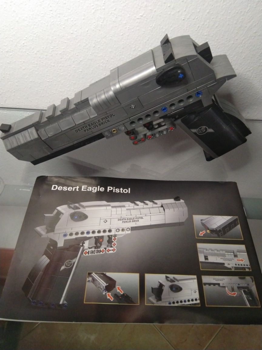 "Desert Eagle" tipo Lego