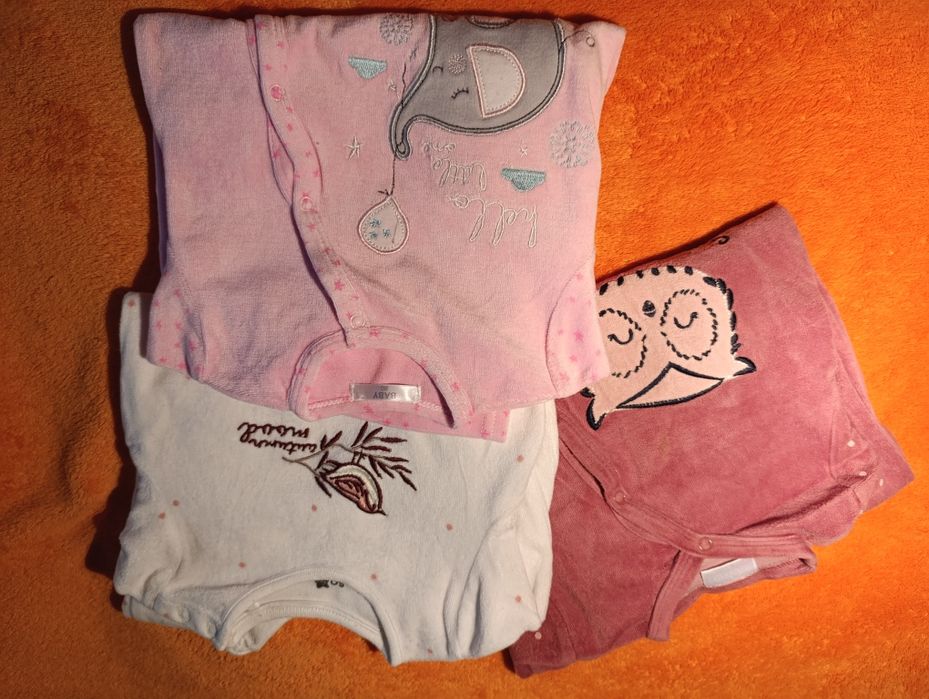 Piżamki / pajacyki dla dziewczynki rozmiar 74/80