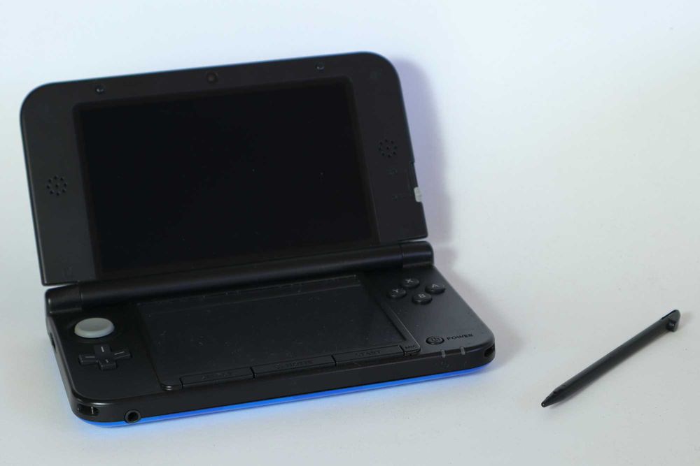 Nintendo 3DS XL Edição Especial Limitada Pokémon X
