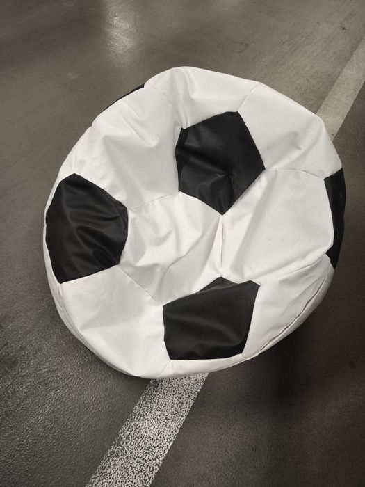 Pufa/puf/ duża piłka nożna