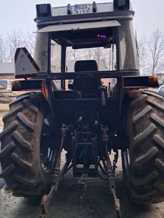 Case 585 XL z turem