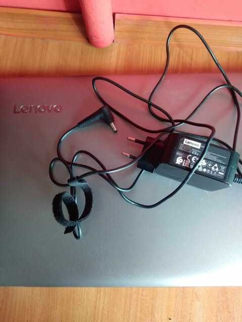 Laptop Lenovo S130