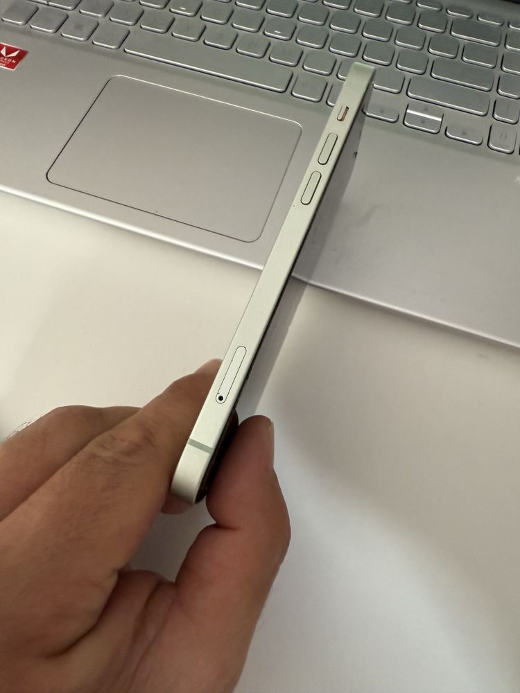 Iphone 12 bom estado