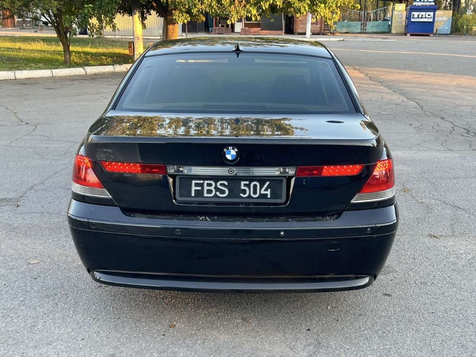 Бмв е65  в доброму стані