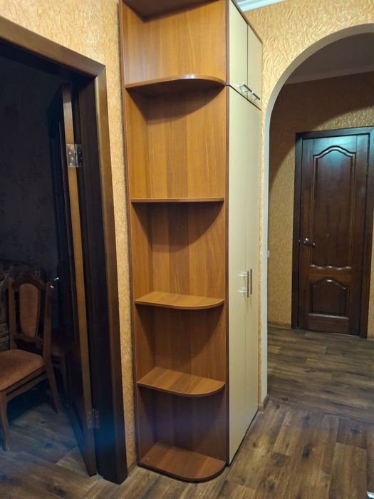 Продам шкаф угловой