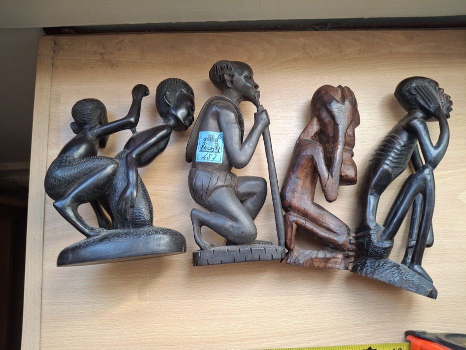 4 estatuetas madeira africana