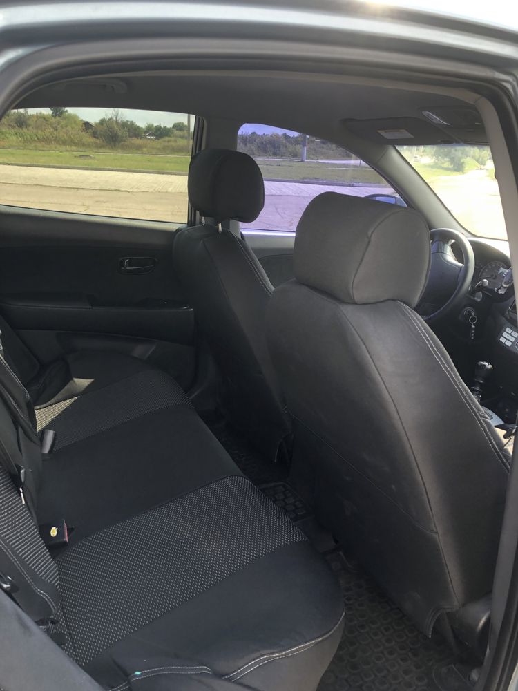 Продам hyundai elantra