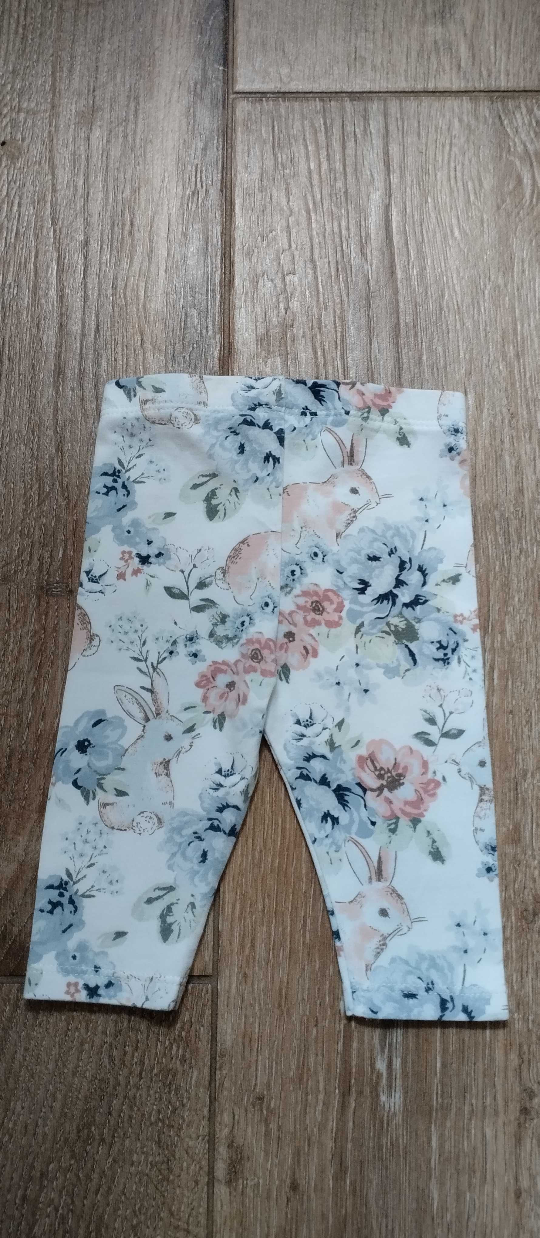 Legginsy dla dziewczynki w kwiaty r.56 TU