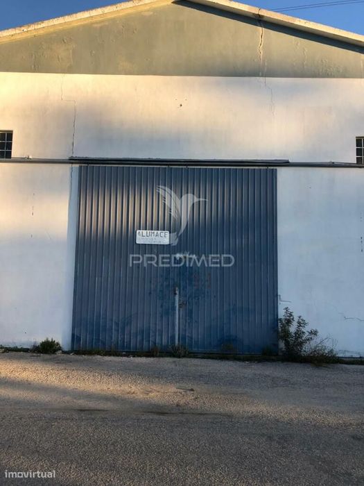 Armazém no Seixal para indústria