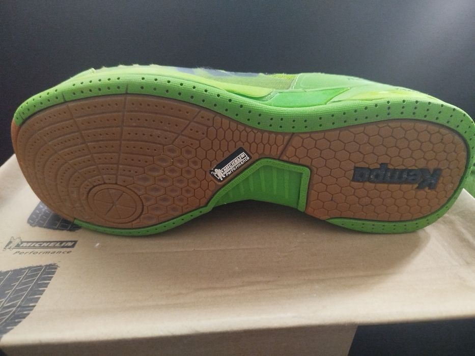 Tenis kempa de andebol.