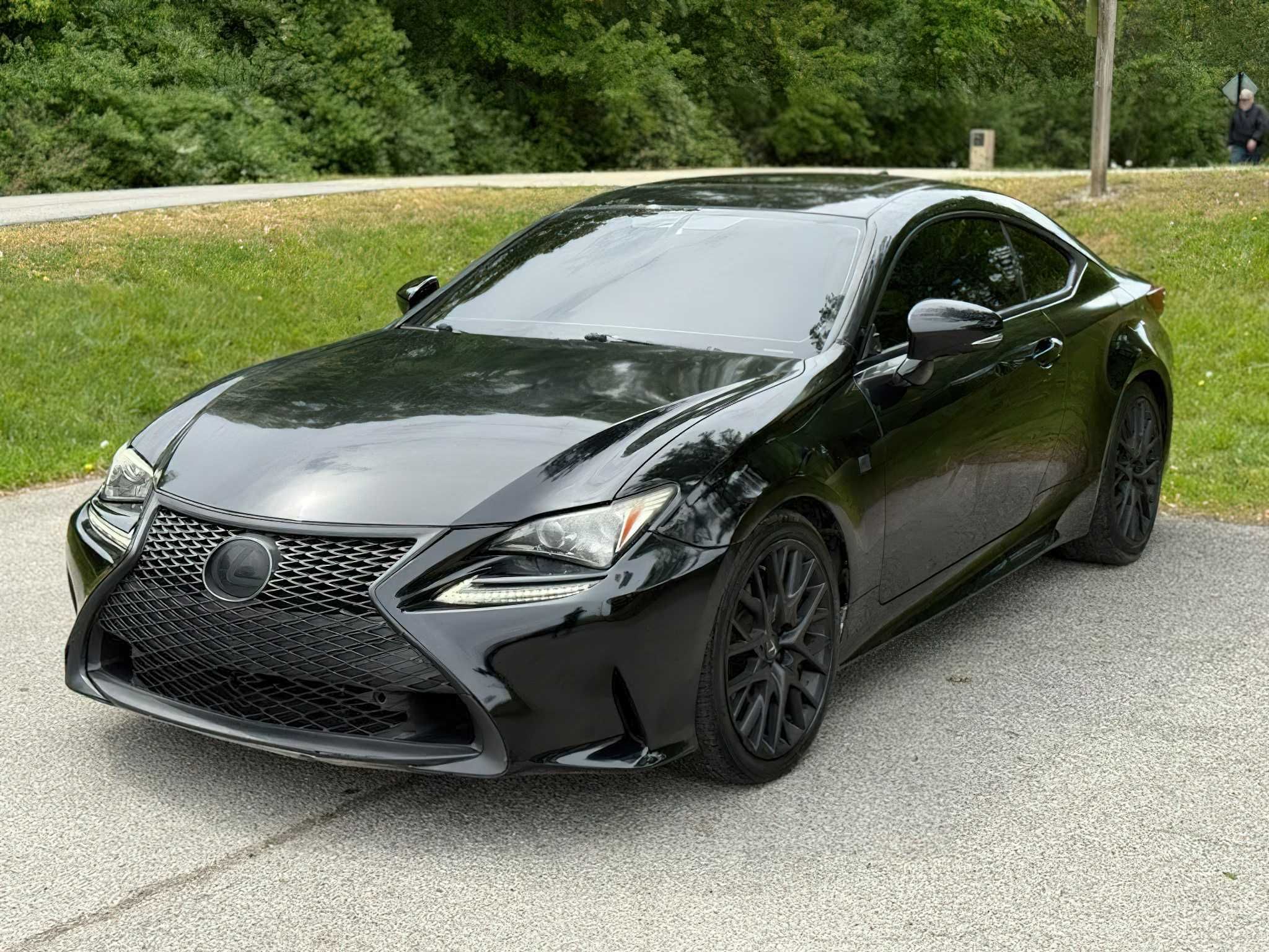 Lexus  Rс 200T      2016