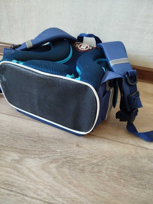 Рюкзак школьный.(портфель).