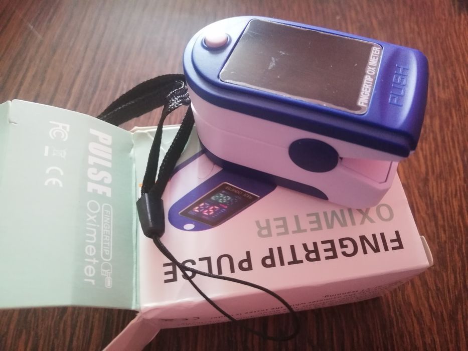 Pulsoksymetr napalcowy oximeter nowy pomiar tlenu pulsu saturacja