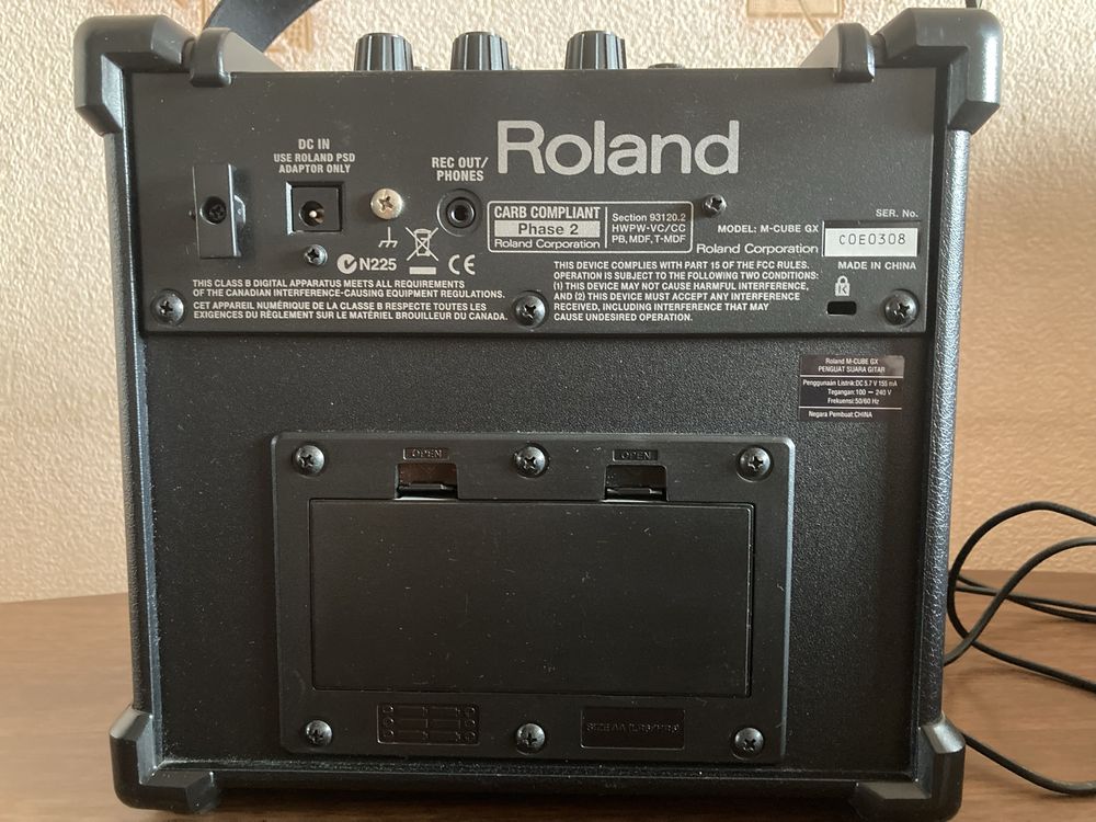 Портативний комбопідсилювач Roland Mirco Cube GX 225 + блок живлення
