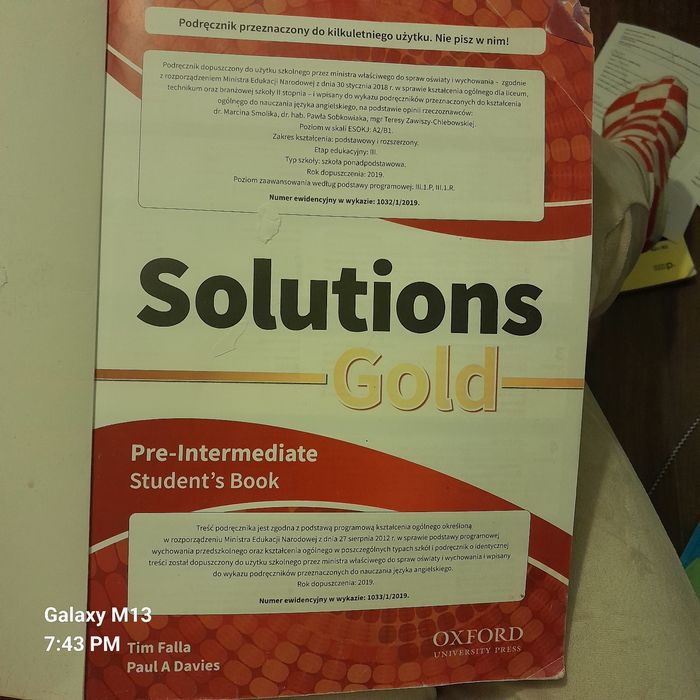 Solutions gold pre-intermediate students book oxford