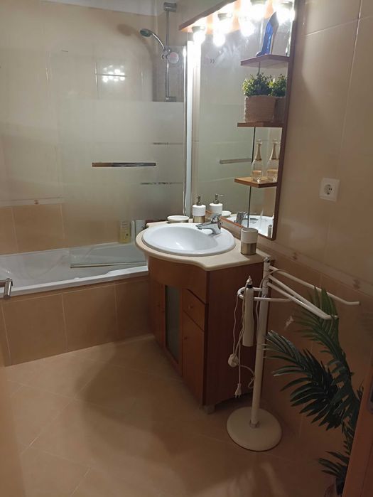 T2 para venda Junto Centro Comercial UBBO Amadora