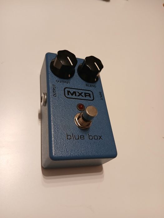 MXR Blue Box octave fuzz distortion