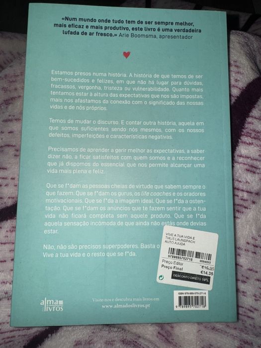 Livro “Vive a tua vida e o resto que se f#da”