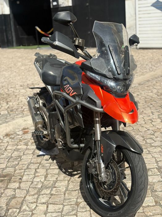 Moto zontes 350 desportiva