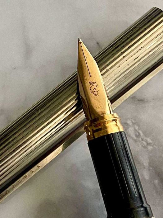 Caneta ST Dupont Bico de Ouro Sólido 18 Quilates