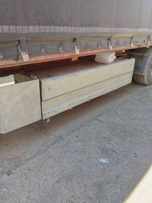 Напівпричіп schwarzmueller spa