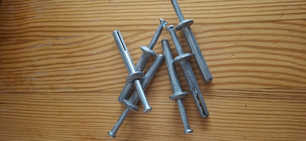 Kołek metalowy do wbijania KOELNER KMW-06040