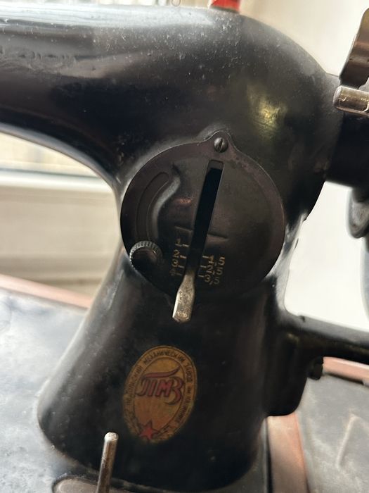 Антикварная! швейная машинка