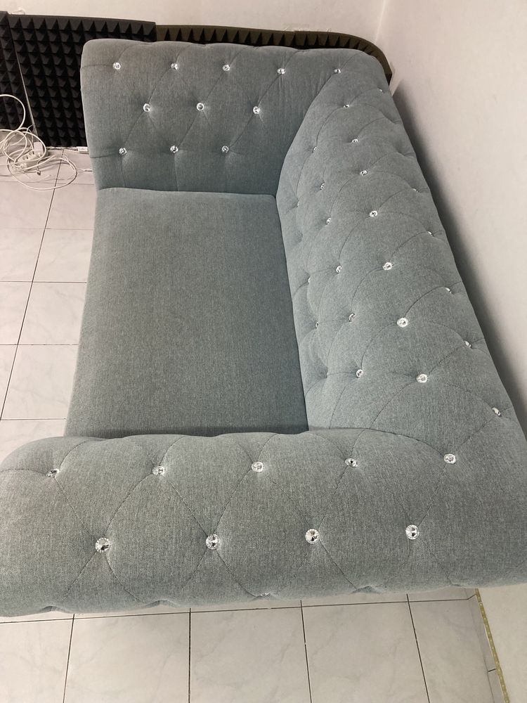 Sofa Glam Azul Tufted