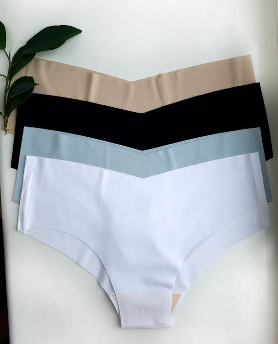 Безшовні трусики з V-подібним вирізом