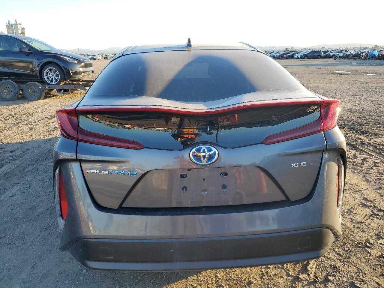 Toyota Prius Prime Le 2020