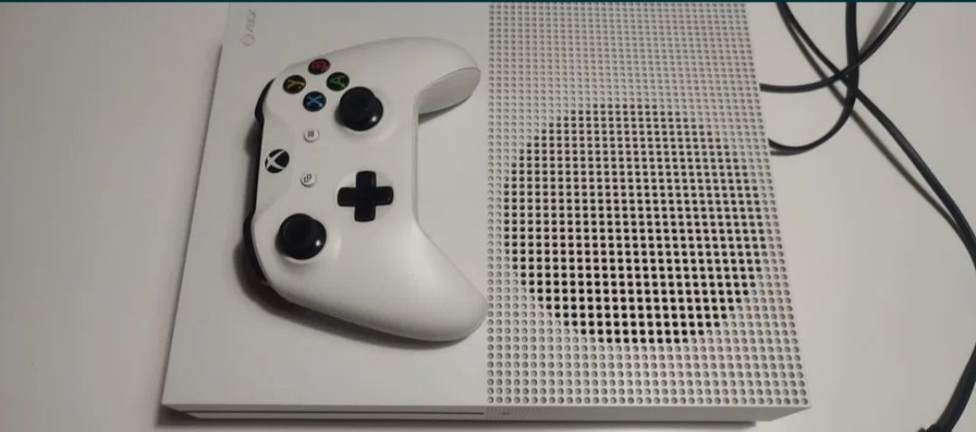 Konsola Xbox One S + gry