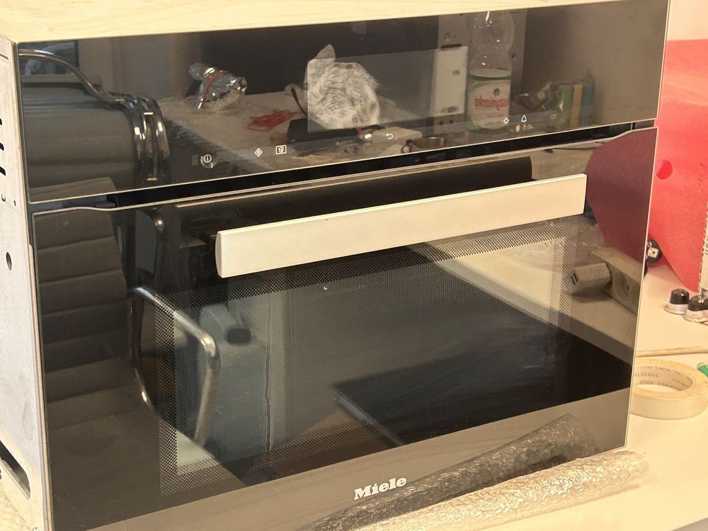 Miele – piekarnik kompaktowy z funkcją mikrofali H6800-1BM