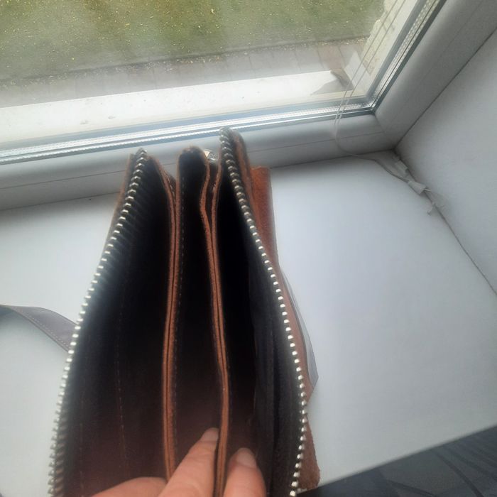 Продам чоловічу шкіряну сумку.