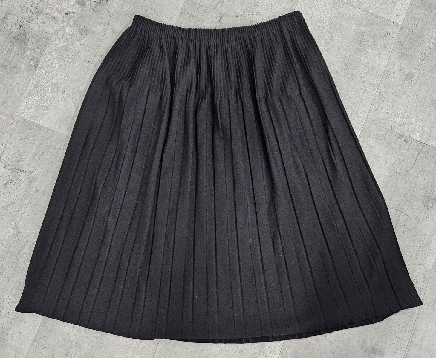 Czarna plisowana rozkloszowana spódnica XL -XXL