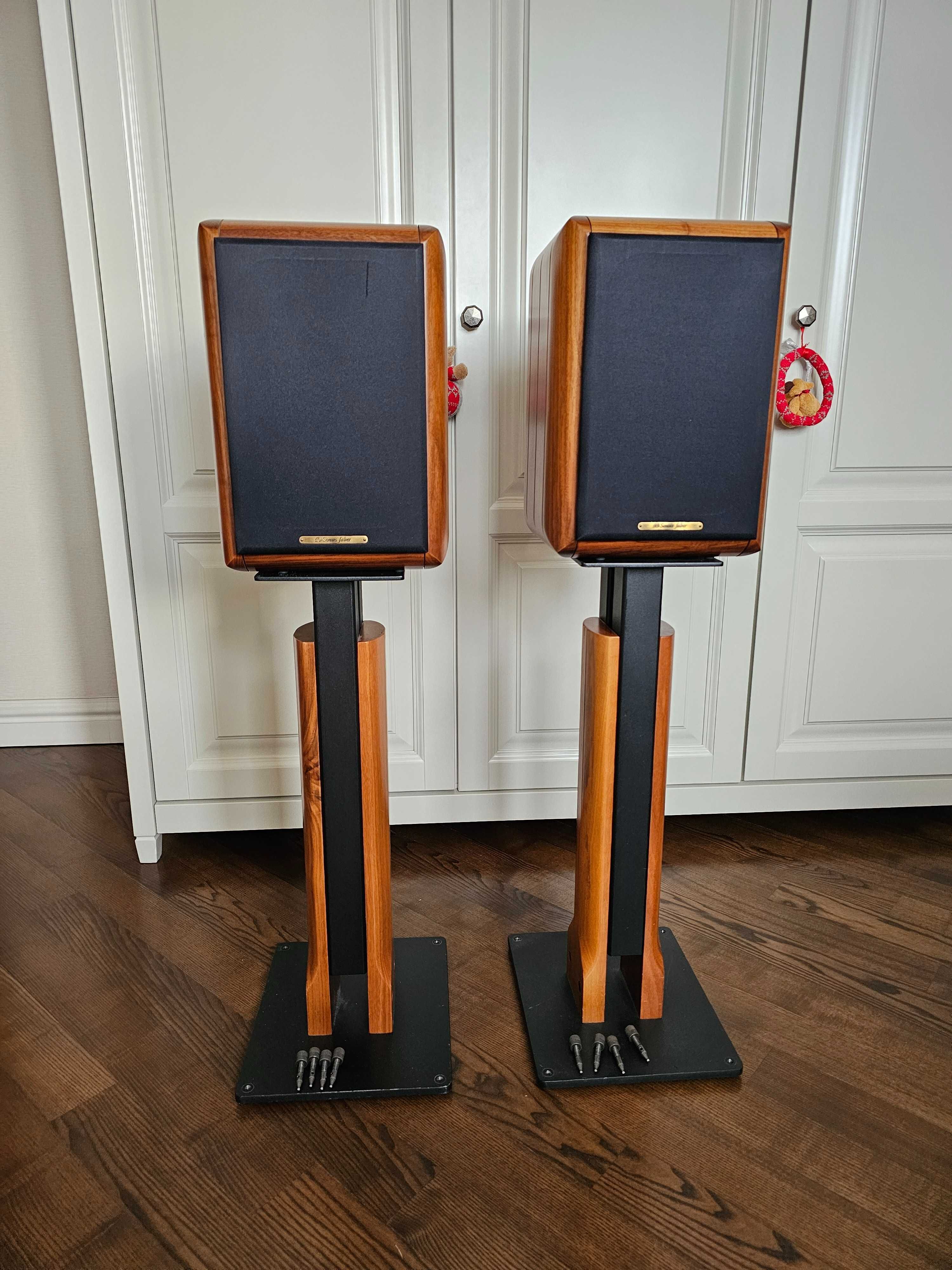 Hi-End акустика Sonus Faber Electa со стойками