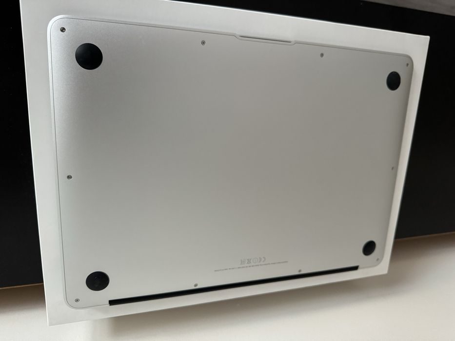 Macbook air (13-inch, 2017)