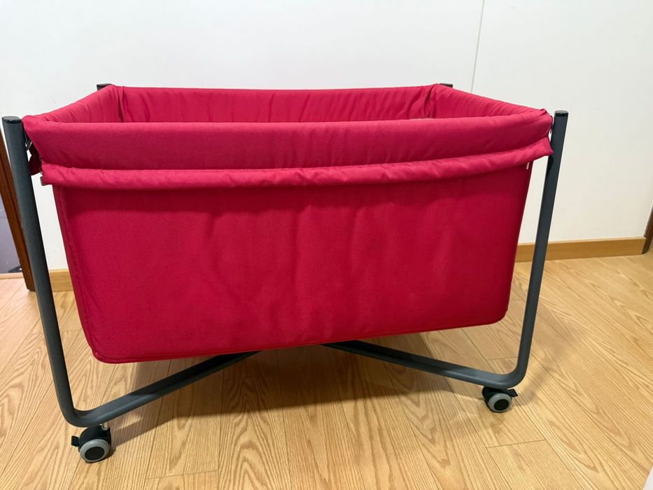 Berço e andador como novos