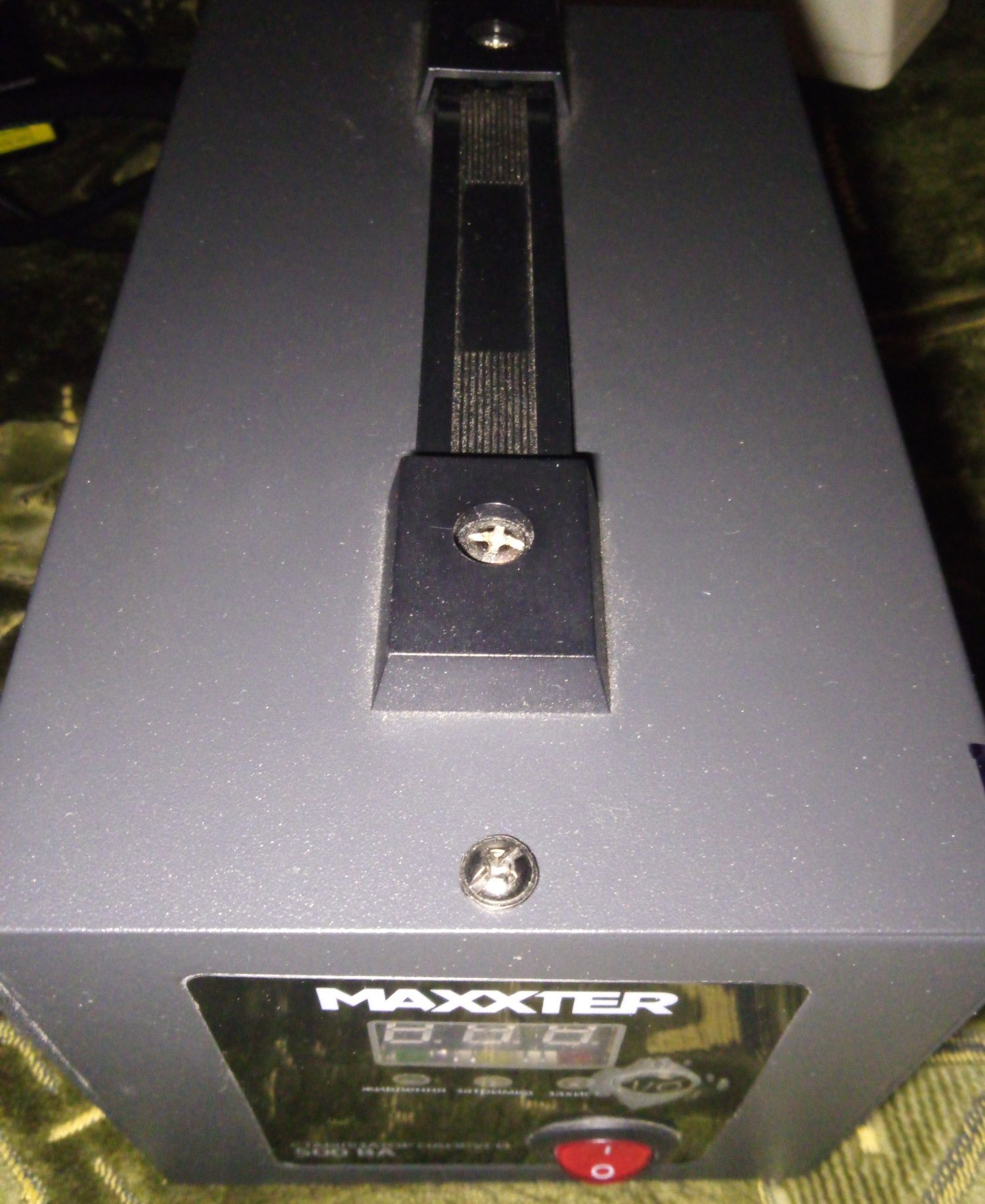 Стабилизатор напряжения Maxxter 
500ВА  или 300Вт  
Предназначен для з