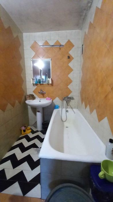 Продам дом на два входа с участком, центр село Усатово/10км от  Одессы