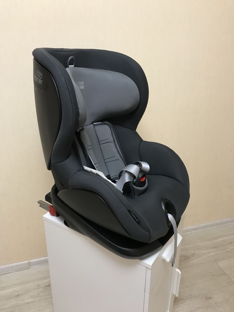 Автокрісло Britax Romer TRIFIX2 i-SIZE  (Storm Grey)