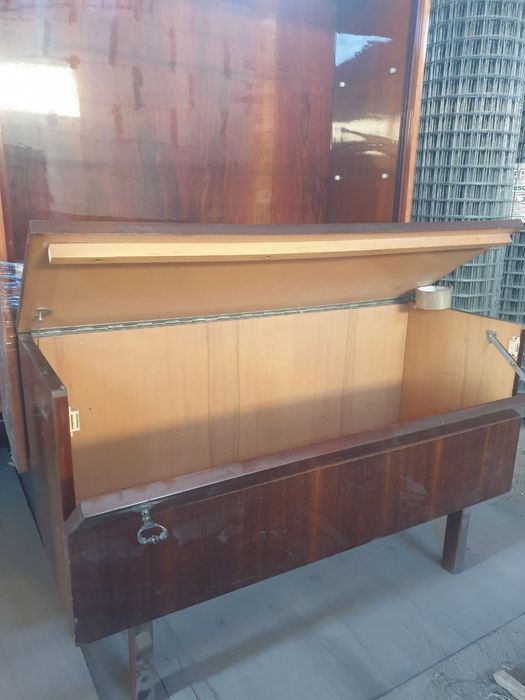 Мебель в прихожую, в комнату ( стенка ,шкаф, сервант, для обуви, книг)