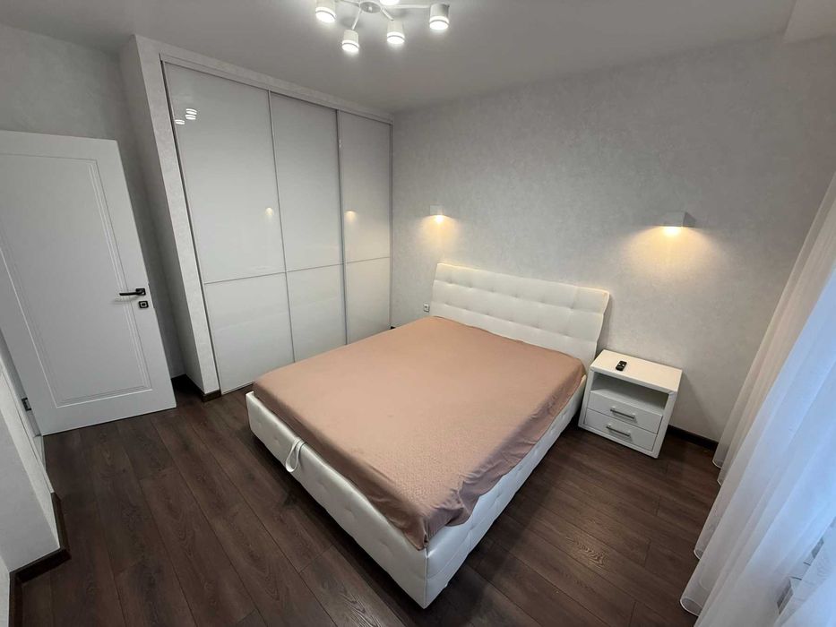 Будинок з євроремонтом у Полтаві, 107 м², 3 кімнати та кухня-студія