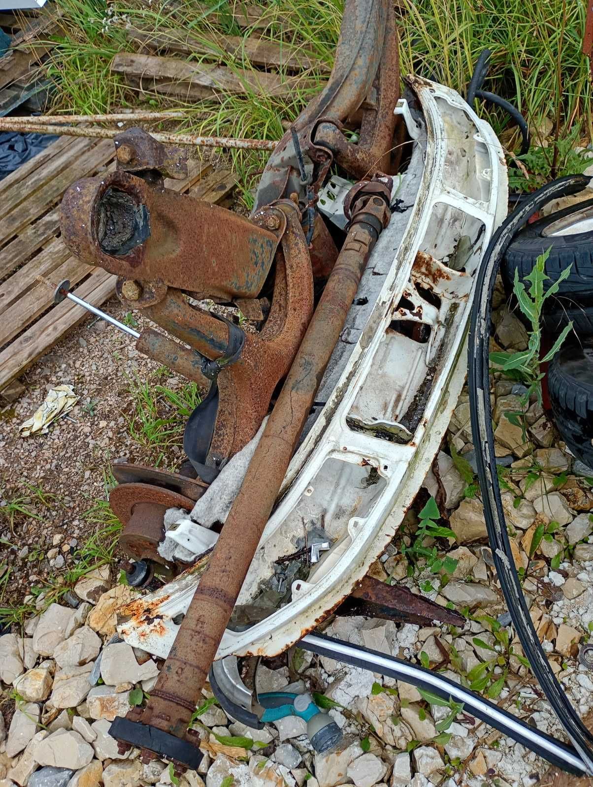 Mercedes w123 + części blacharskie
