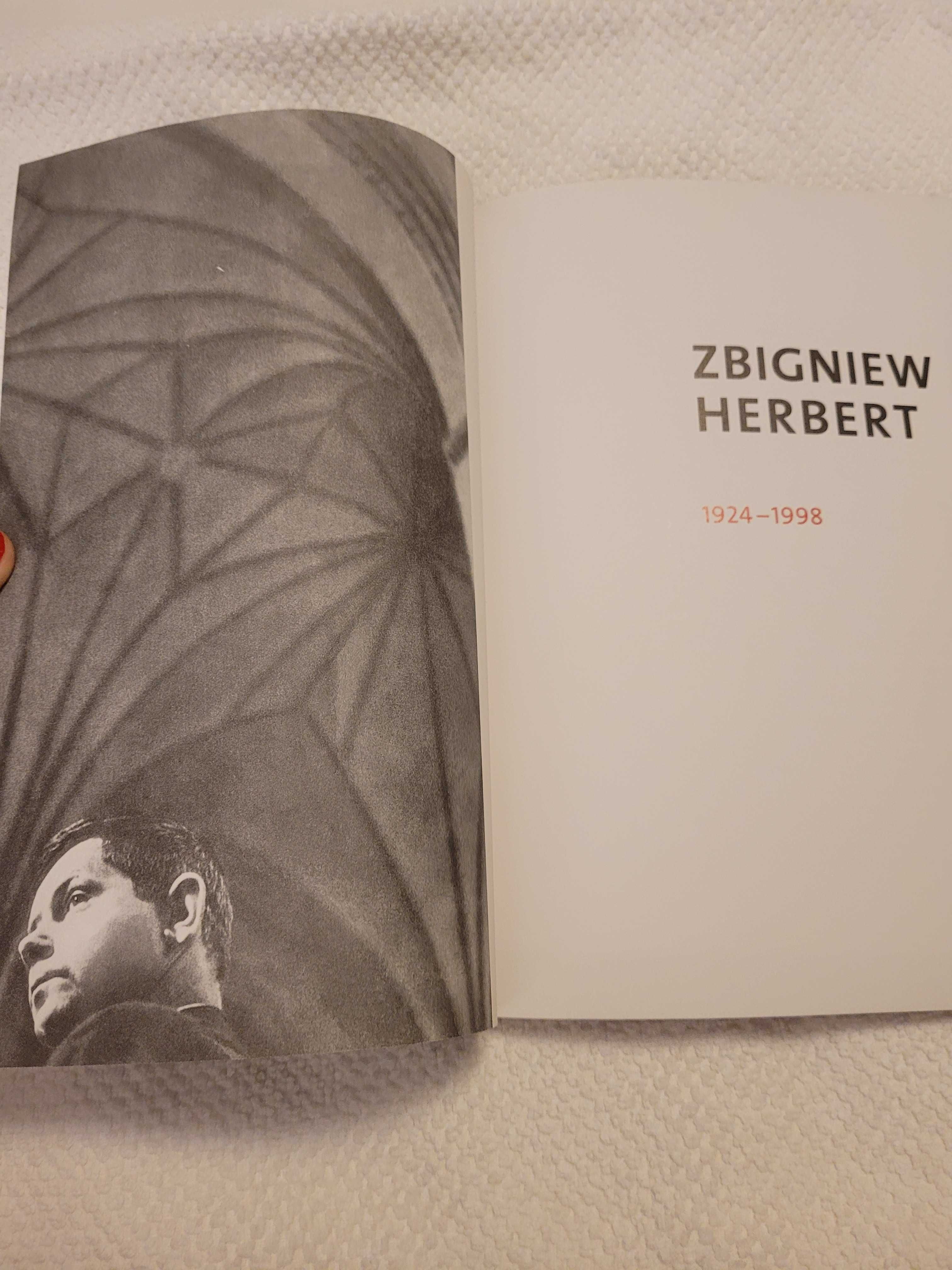 "Herbert lata 1924 - 1998 autor: Adam Zagajewski